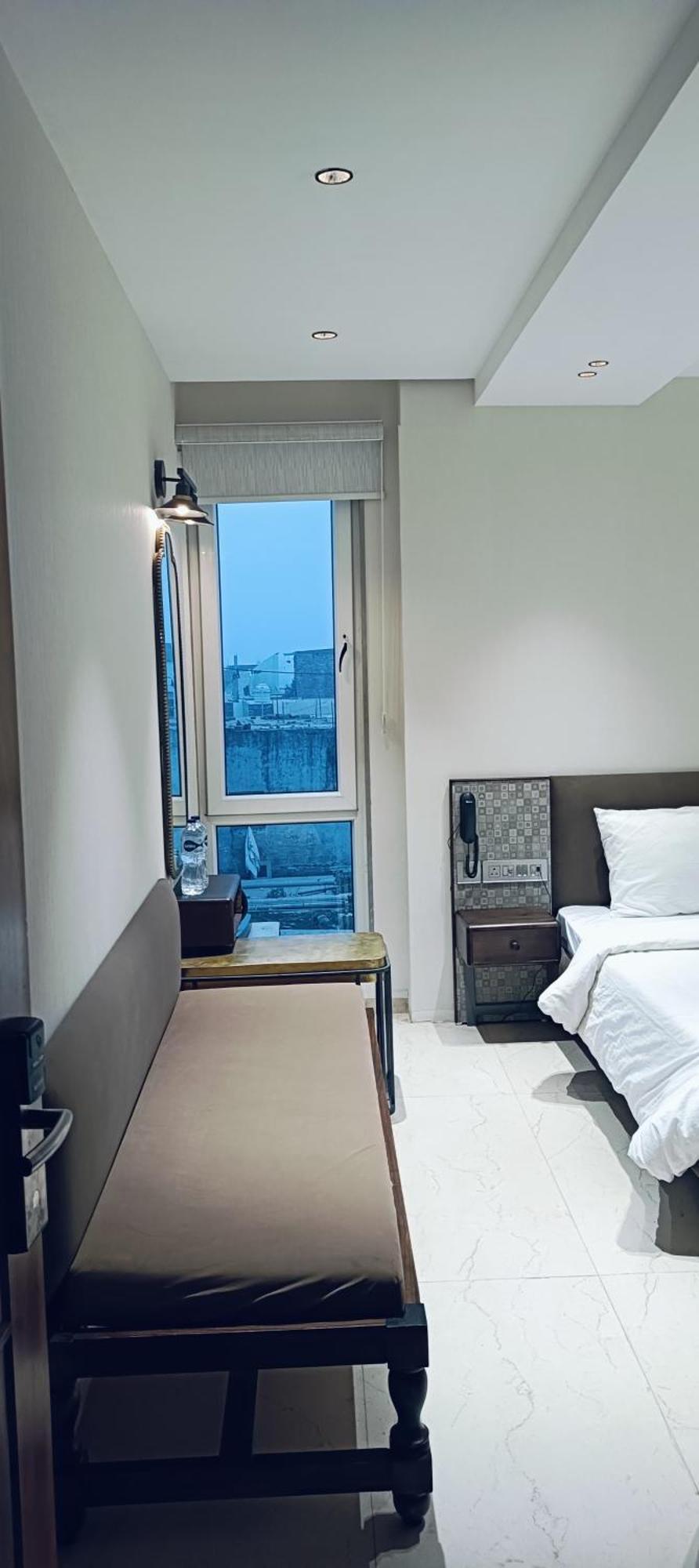 Hari Om Residency 800 Meters From Ram Mandir Ayodhya Hotell Exteriör bild