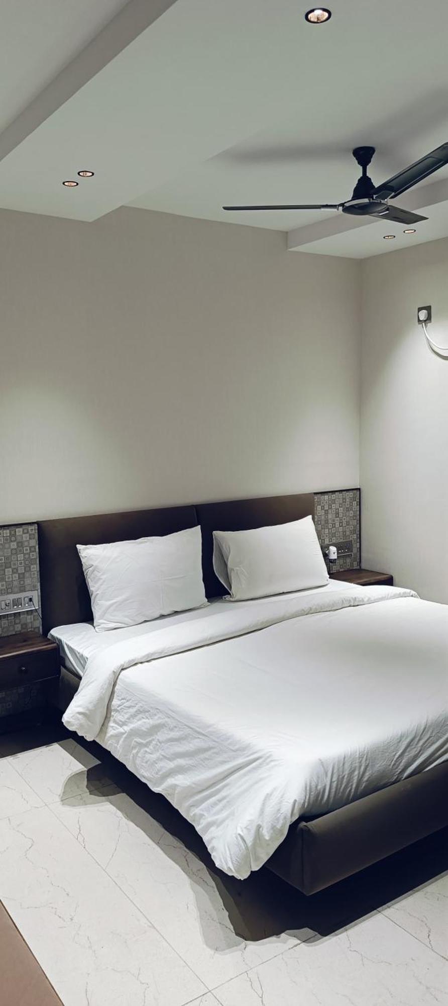 Hari Om Residency 800 Meters From Ram Mandir Ayodhya Hotell Exteriör bild