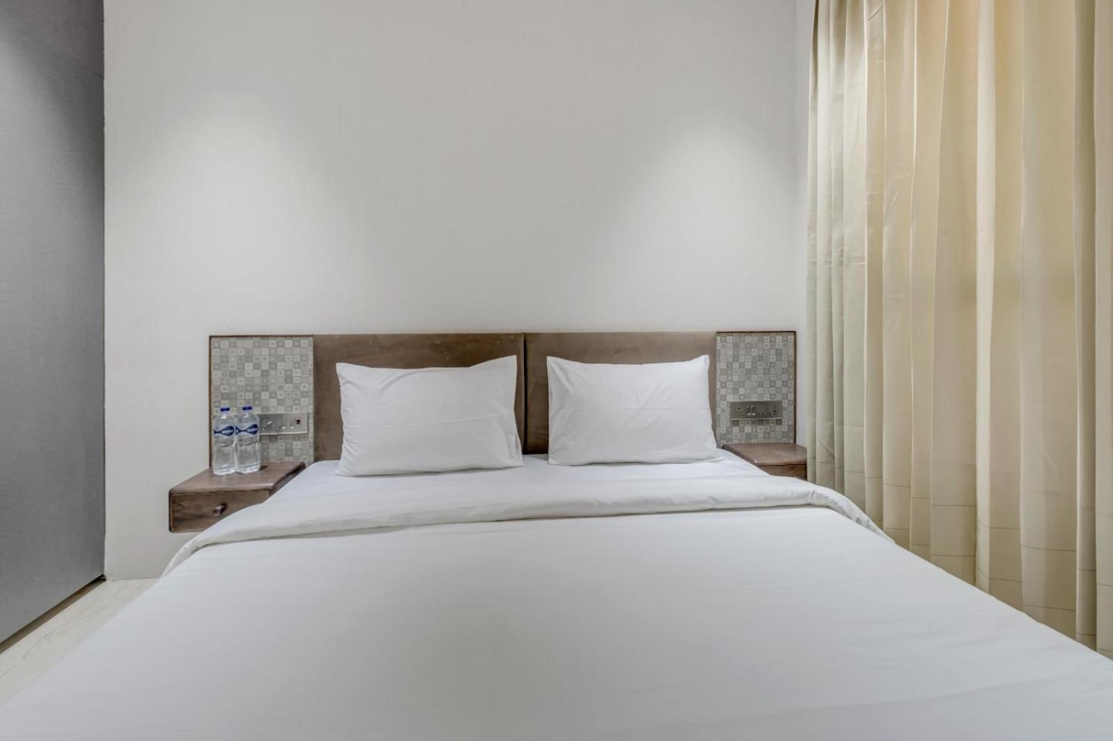 Hari Om Residency 800 Meters From Ram Mandir Ayodhya Hotell Exteriör bild