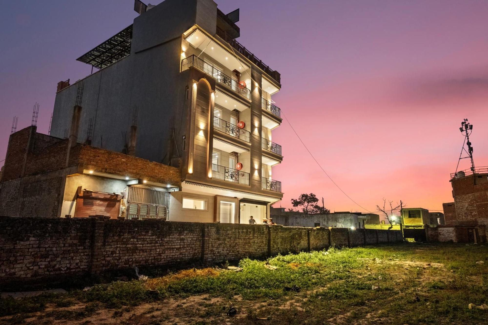 Hari Om Residency 800 Meters From Ram Mandir Ayodhya Hotell Exteriör bild
