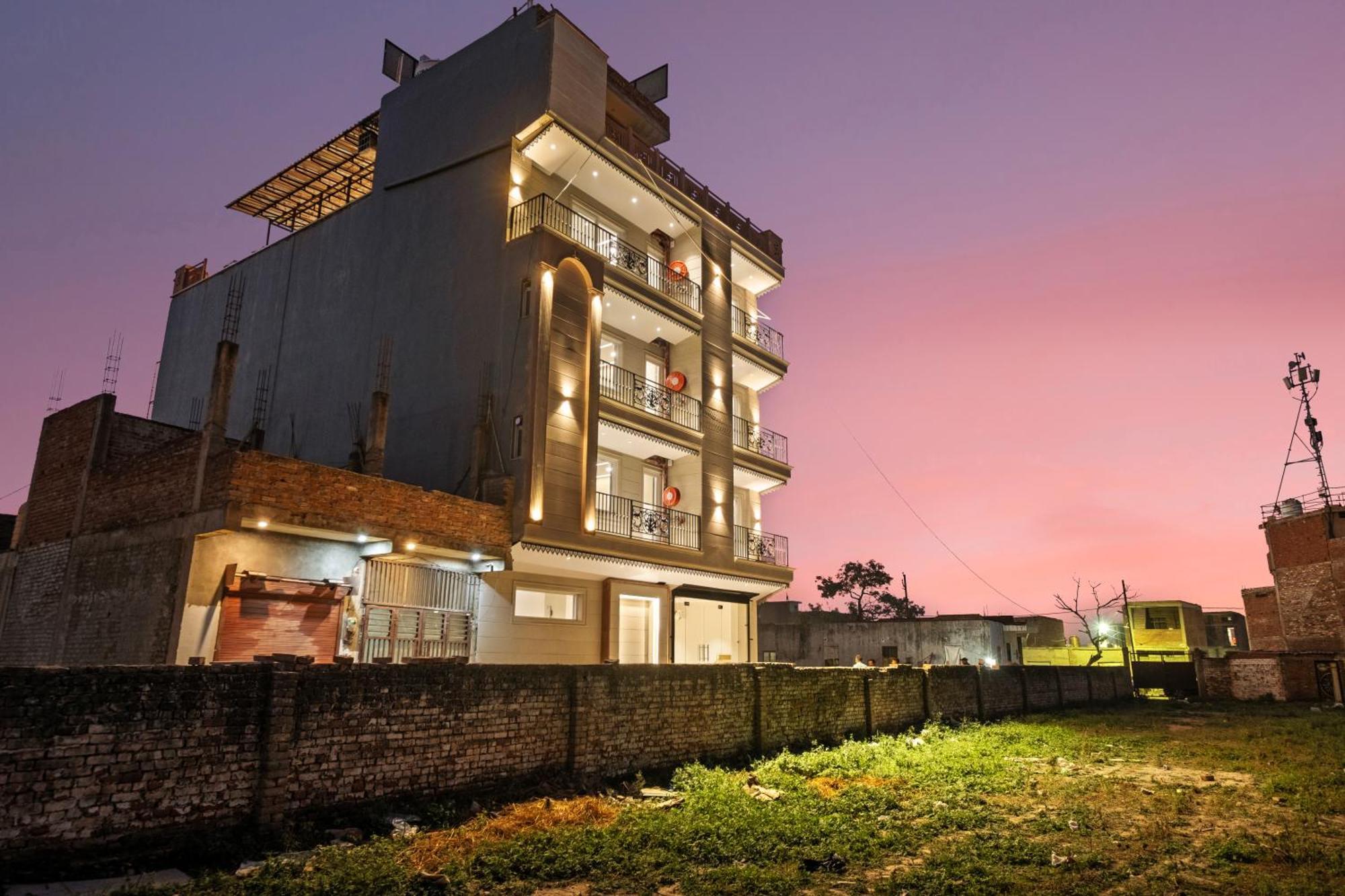 Hari Om Residency 800 Meters From Ram Mandir Ayodhya Hotell Exteriör bild