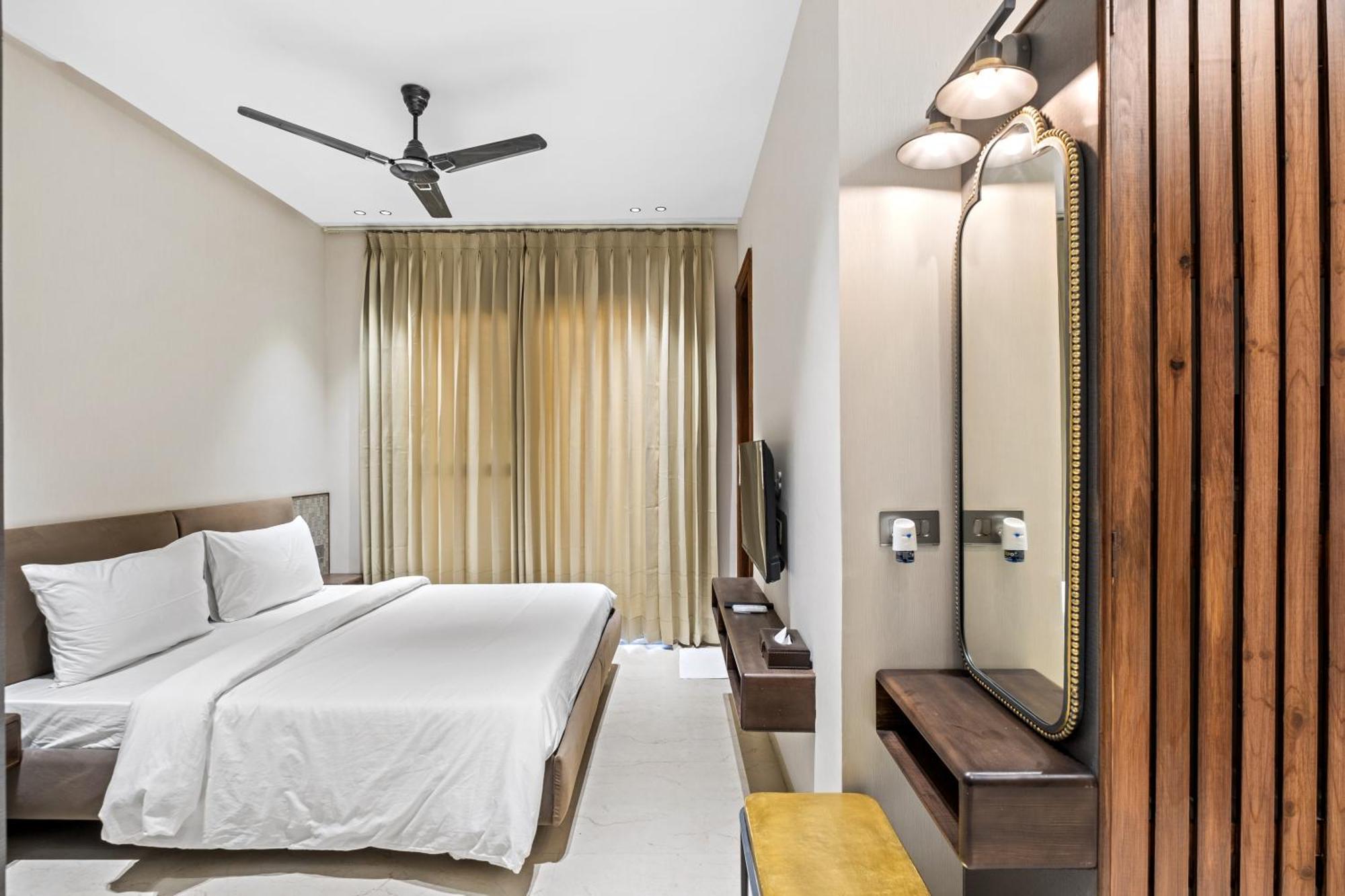 Hari Om Residency 800 Meters From Ram Mandir Ayodhya Hotell Exteriör bild