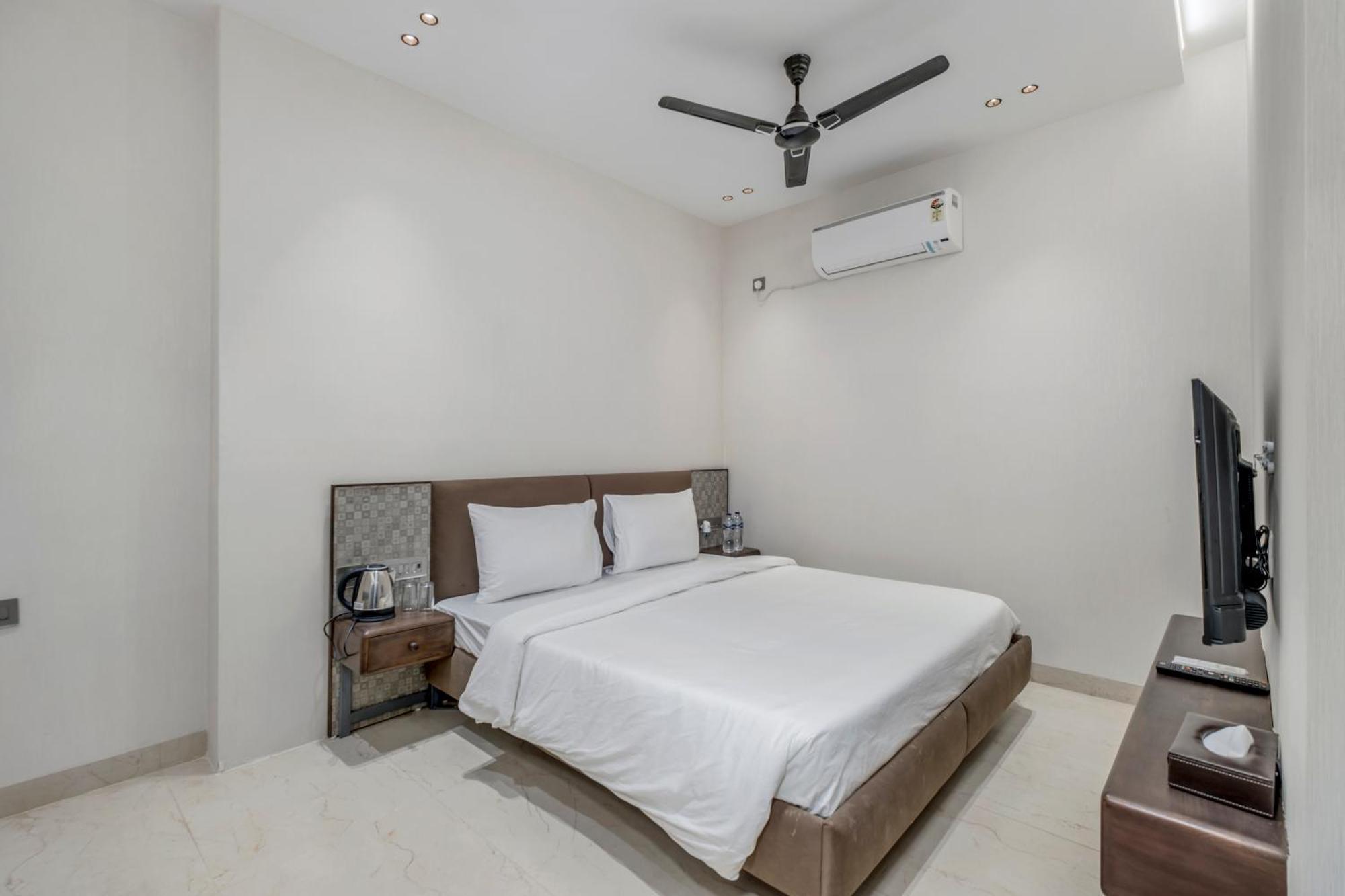 Hari Om Residency 800 Meters From Ram Mandir Ayodhya Hotell Exteriör bild