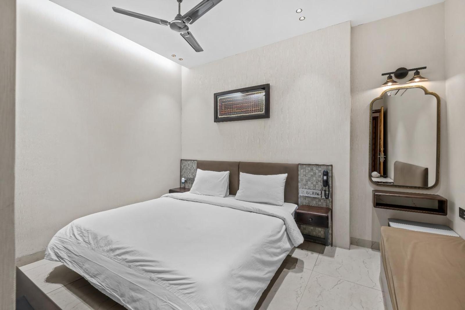 Hari Om Residency 800 Meters From Ram Mandir Ayodhya Hotell Exteriör bild